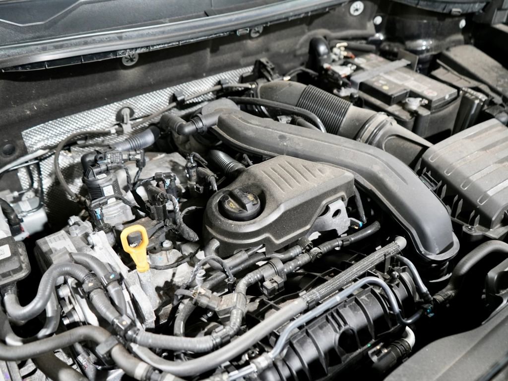 Used 2023 Volkswagen Taos S image 11