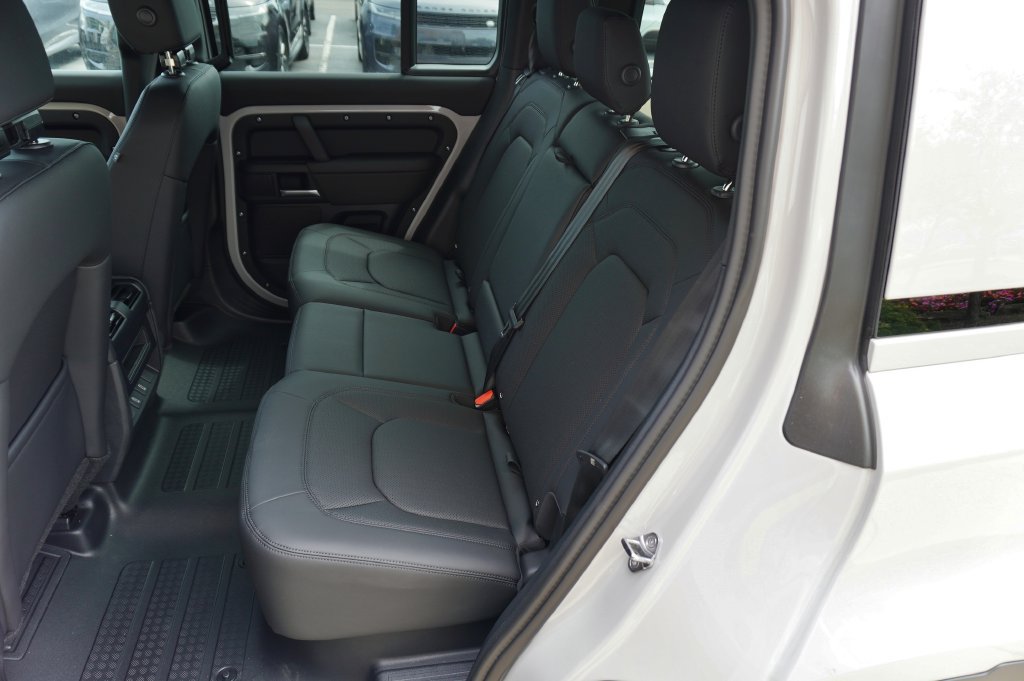 New 2026 Land Rover Defender 110 S AWD/4WD image 28