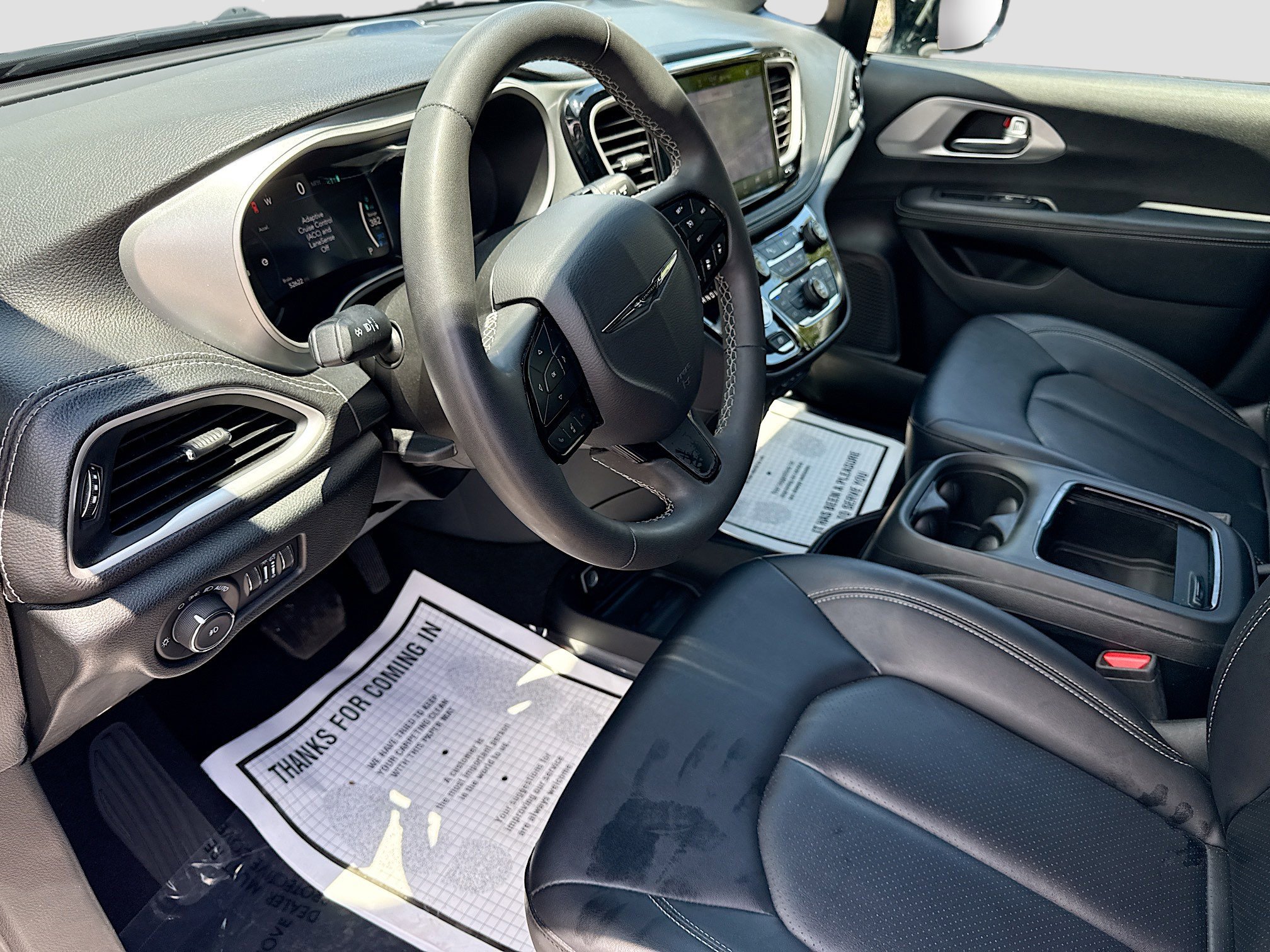 Used 2024 Chrysler Pacifica Limited FWD image 26