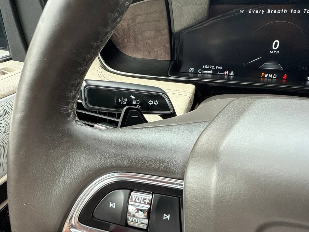 Used 2021 Lincoln Navigator Reserve w/ Luxury Package AWD/4WD image 25