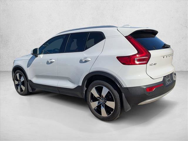 Used 2019 Volvo XC40 T5 Momentum image 7