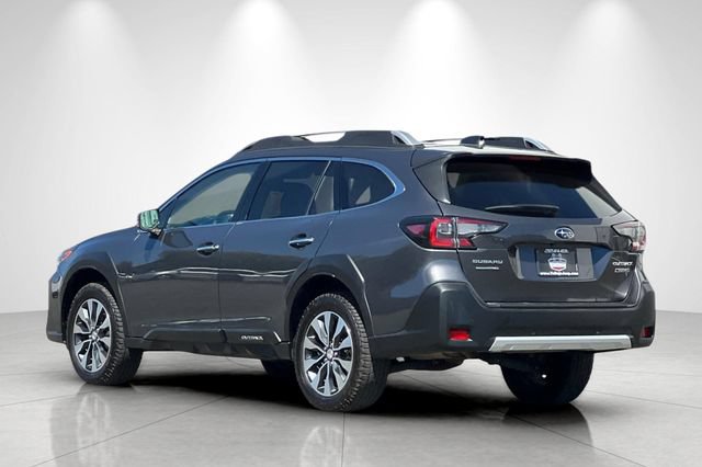 Used 2023 Subaru Outback Touring AWD/4WD image 6