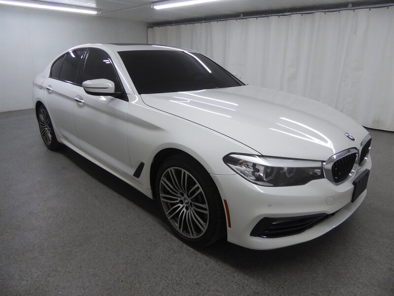 Used 2018 BMW 530i xDrive AWD/4WD image 1