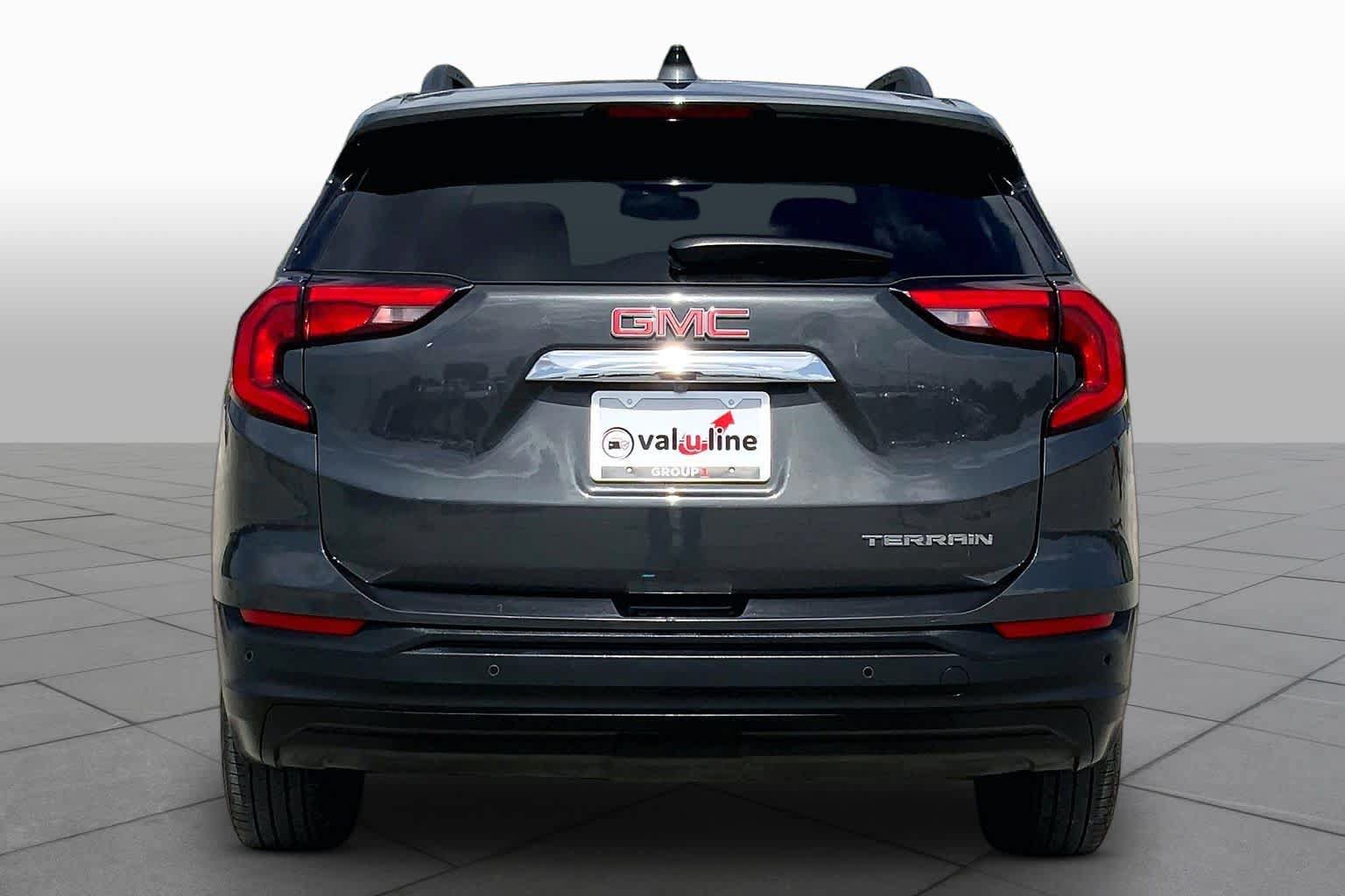 Used 2018 GMC Terrain SLE w/ Driver Convenience Package FWD image 5