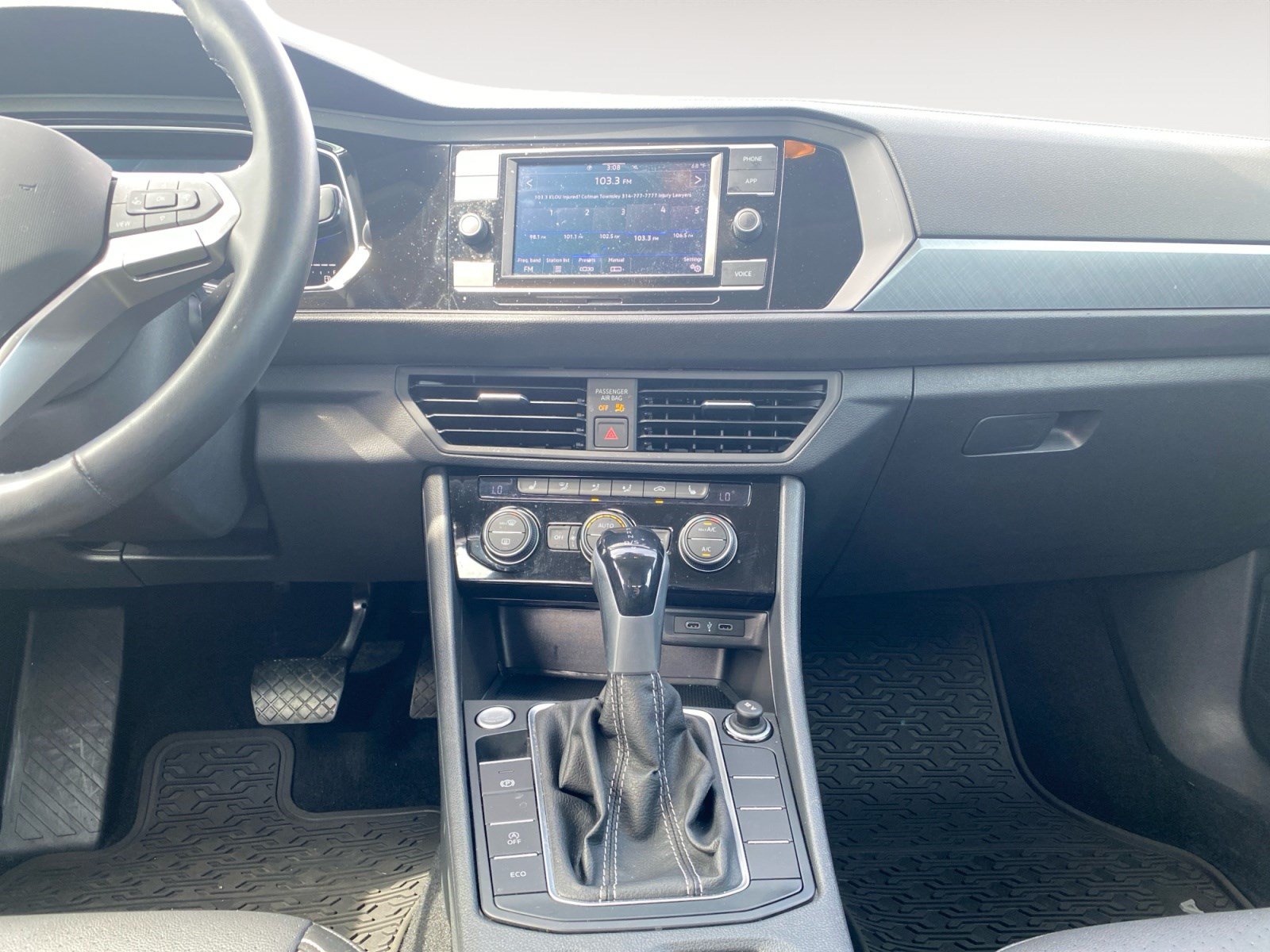 Used 2022 Volkswagen Jetta SE FWD image 14