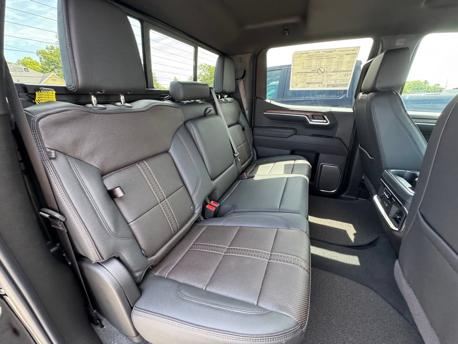 New 2026 Chevrolet Silverado 1500 High Country w/ Midnight Edition AWD/4WD image 32