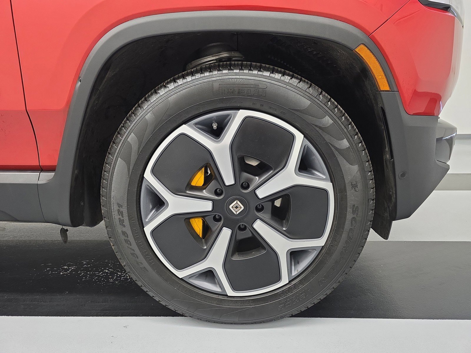 Used 2023 Rivian R1S Launch Edition image 11