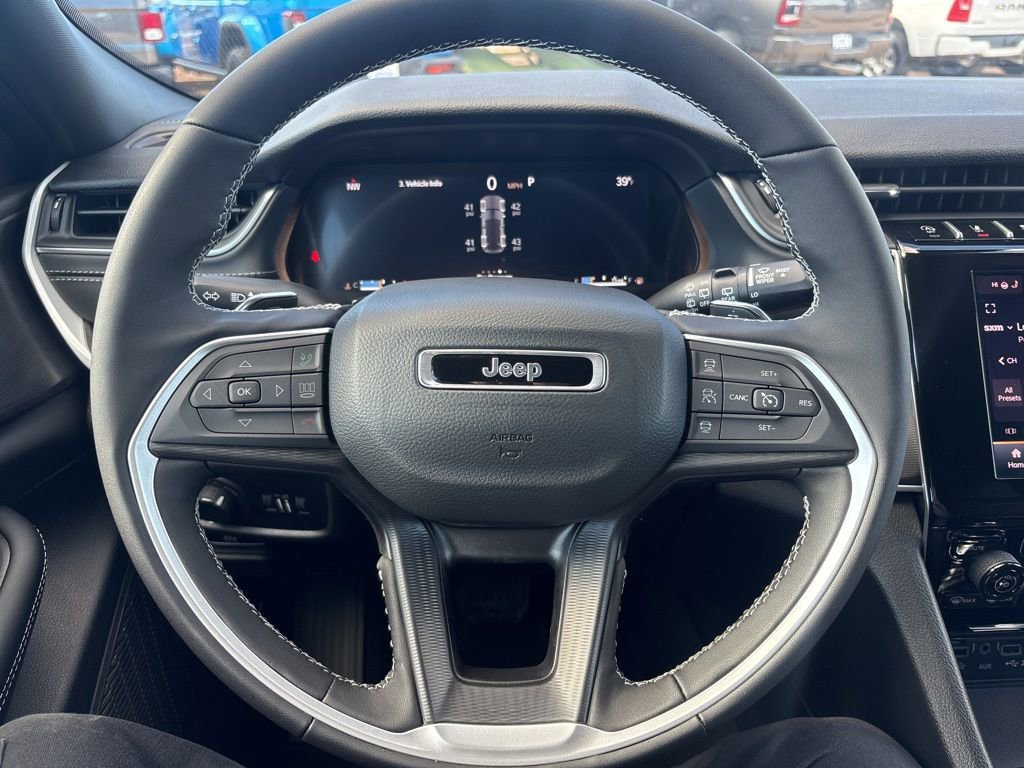 New 2025 Jeep Grand Cherokee Altitude image 29