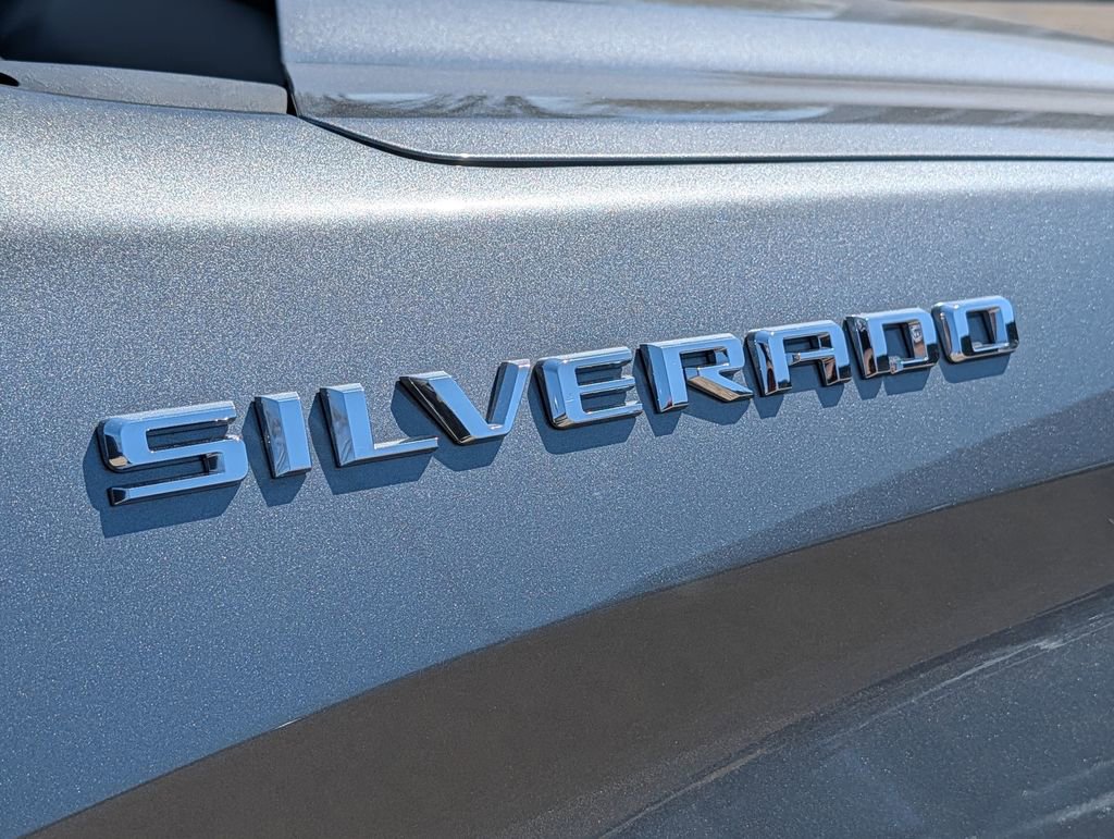 Used 2021 Chevrolet Silverado 1500 LT AWD/4WD image 16