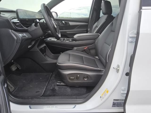 Used 2026 Buick Enclave Preferred AWD/4WD image 9