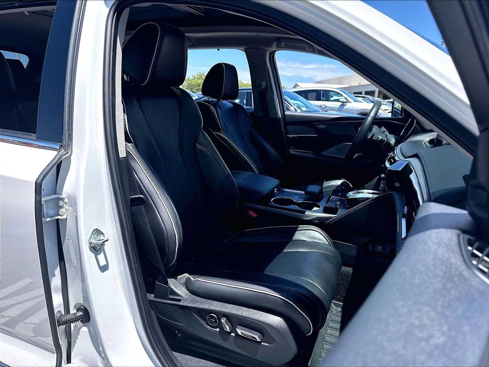 Used 2023 Acura MDX SH-AWD w/ Advance Package image 10