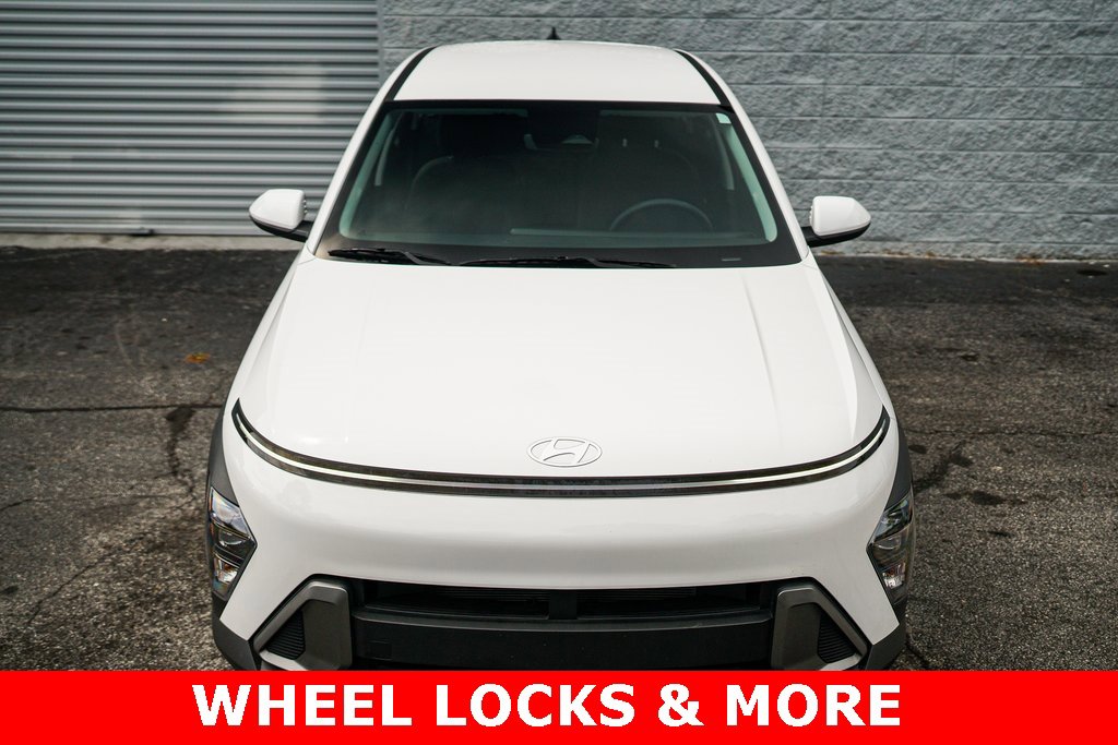 Used 2024 Hyundai Kona SE image 5