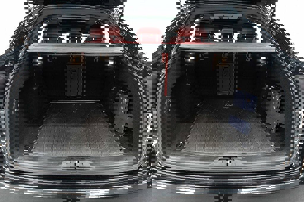 Used 2022 Maserati Levante GT image 28