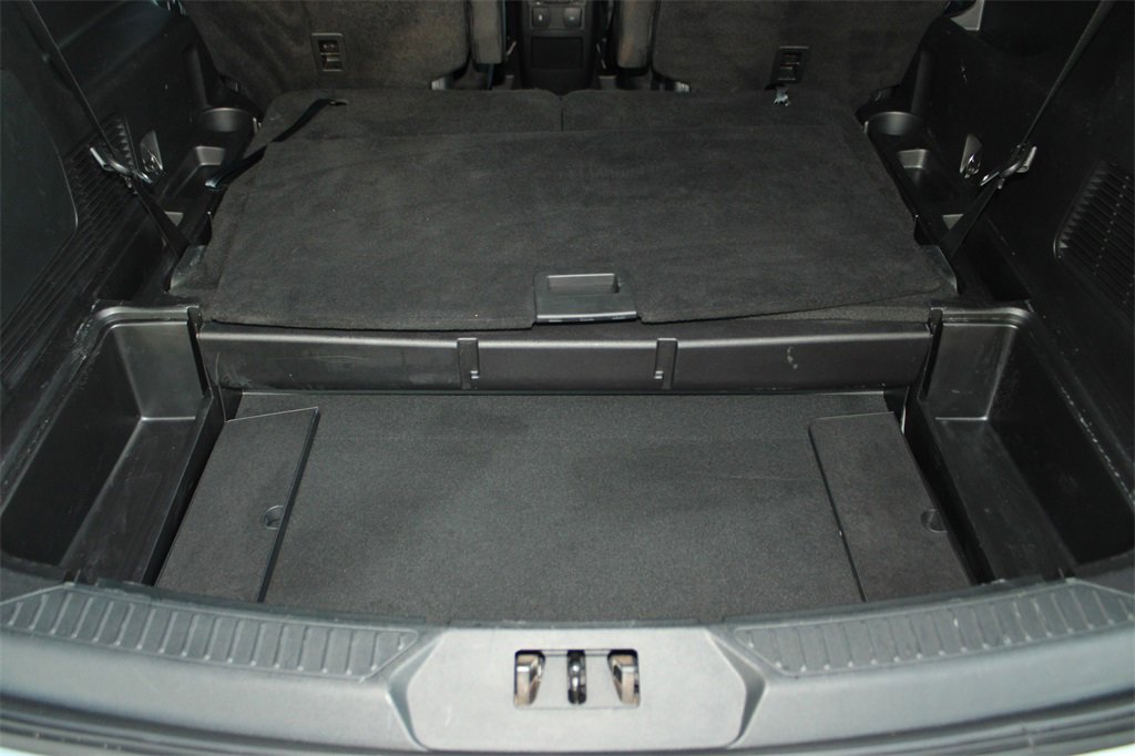 Used 2020 Ford Explorer XLT w/ Comfort Package image 36