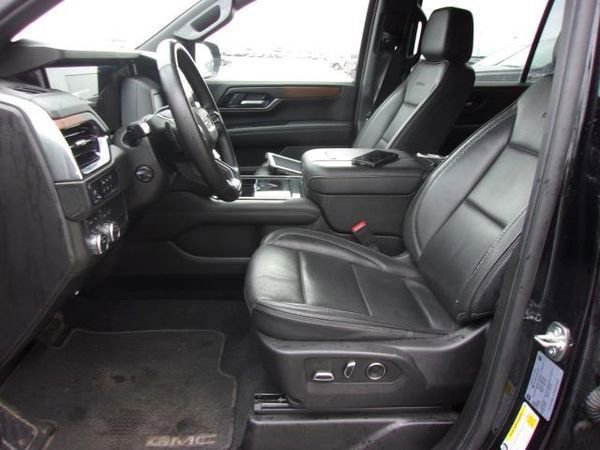 Used 2025 GMC Yukon Denali AWD/4WD image 12