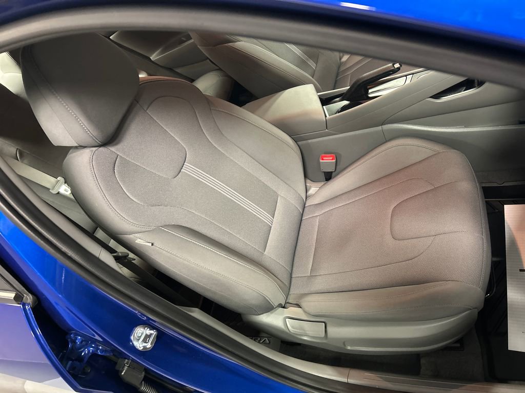 Used 2025 Hyundai Elantra SE image 22