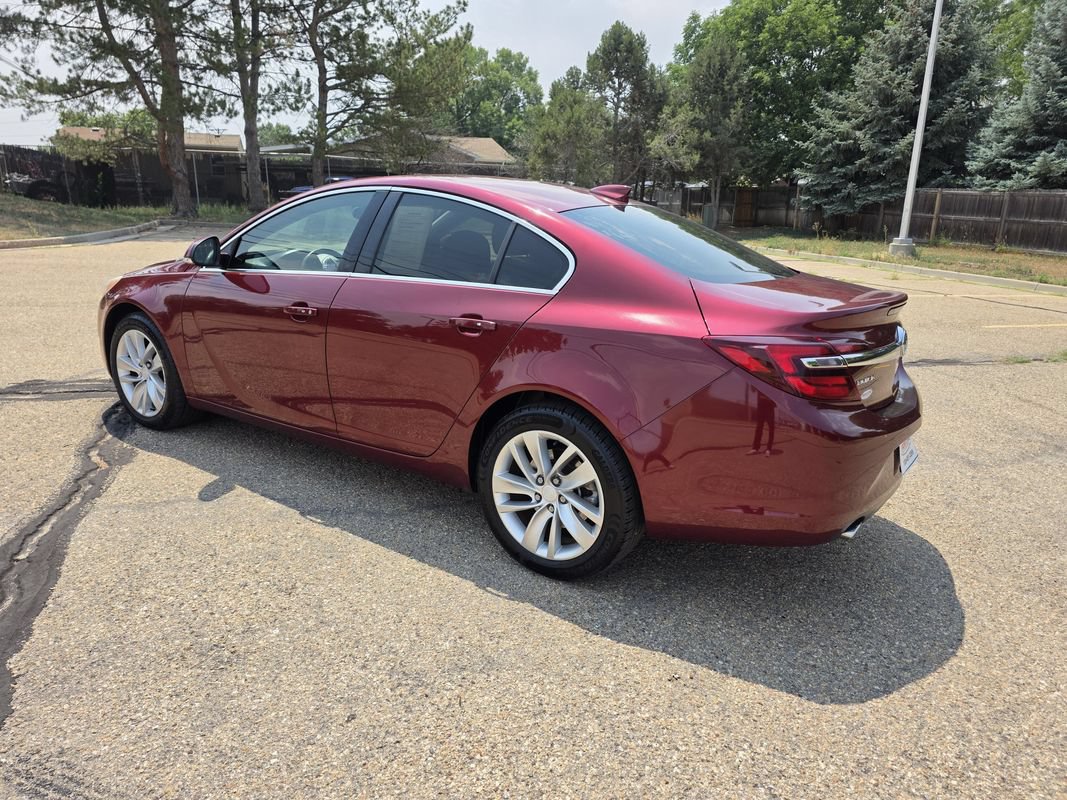 Used 2016 Buick Regal Premium AWD/4WD image 3