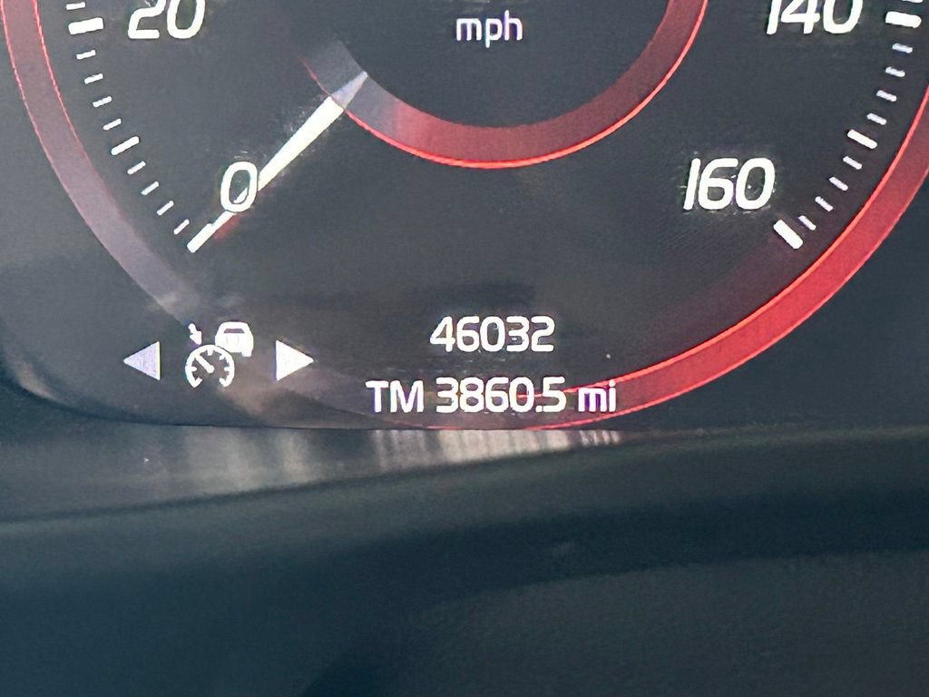 Used 2021 Volvo XC40 T5 R-Design w/ Advanced Package AWD/4WD image 36
