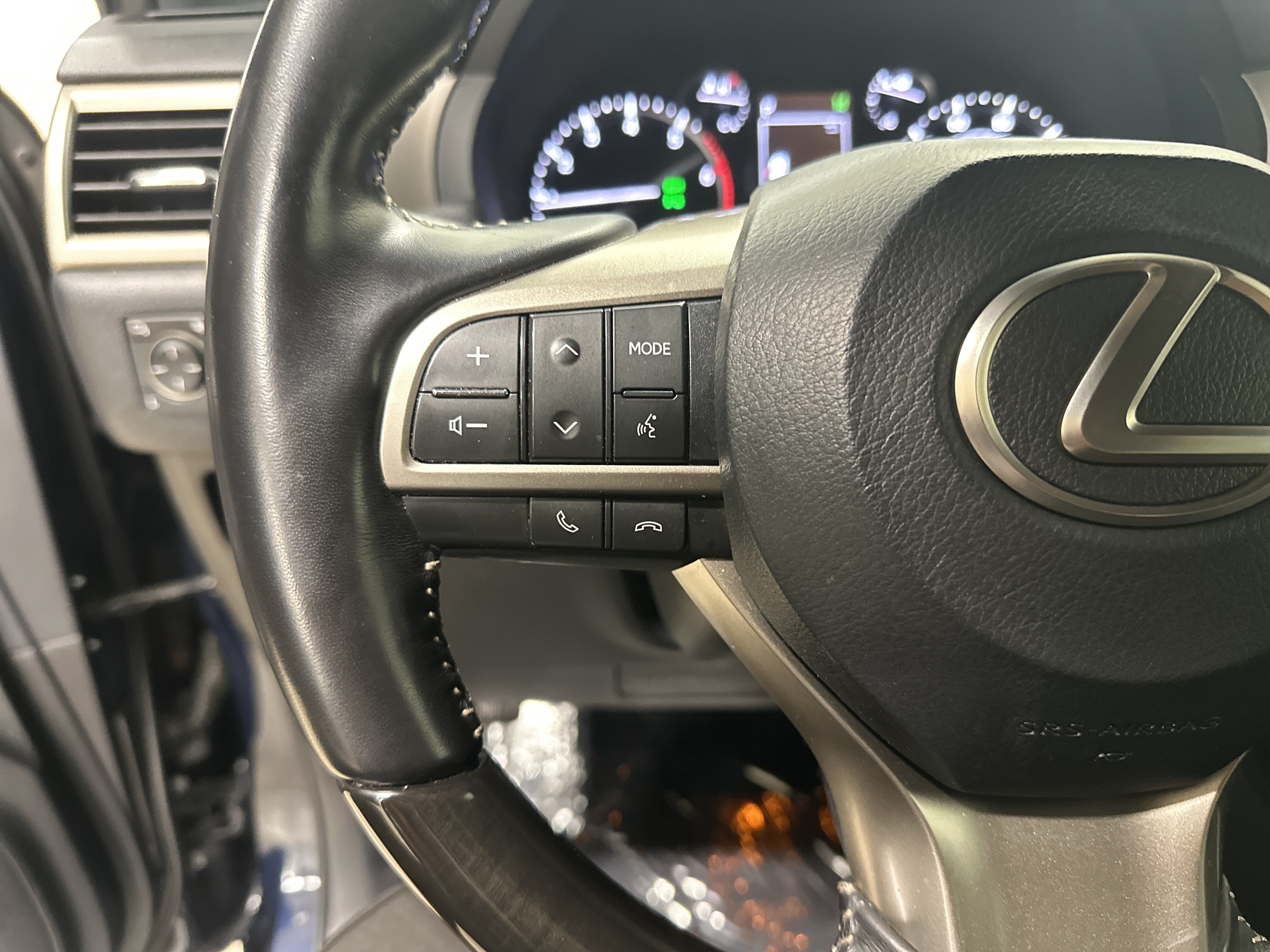 Certified 2021 Lexus GX 460 Luxury w/ Accessory Package AWD/4WD image 19