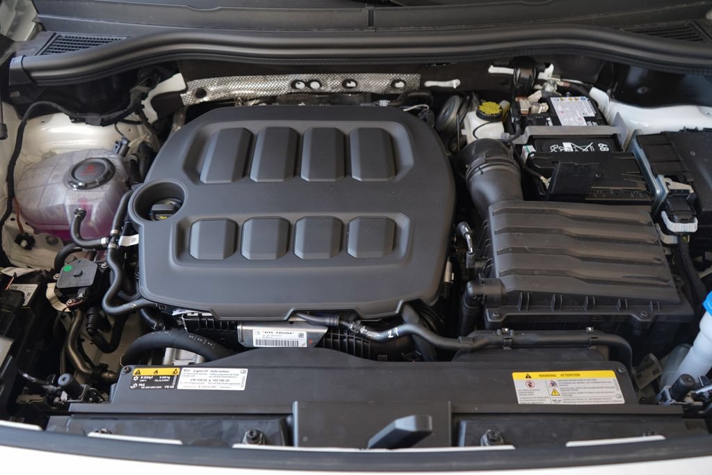 New 2026 Volkswagen Tiguan SE R-Line FWD image 12