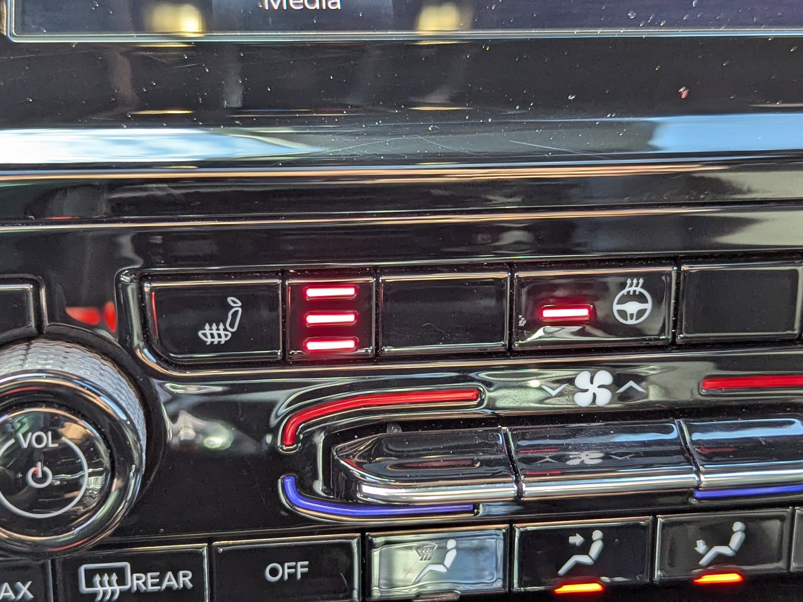 Certified 2023 Jeep Grand Cherokee L Laredo image 26