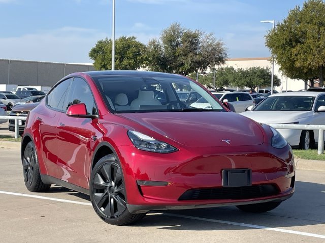 Used 2025 Tesla Model Y Long Range RWD image 2