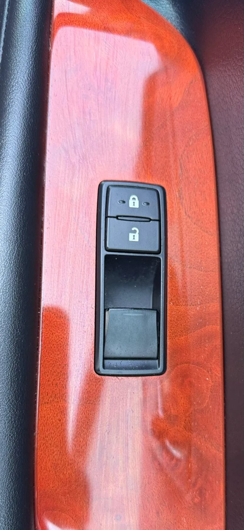 Used 2010 Lexus RX 450h AWD w/ Premium Pkg image 38