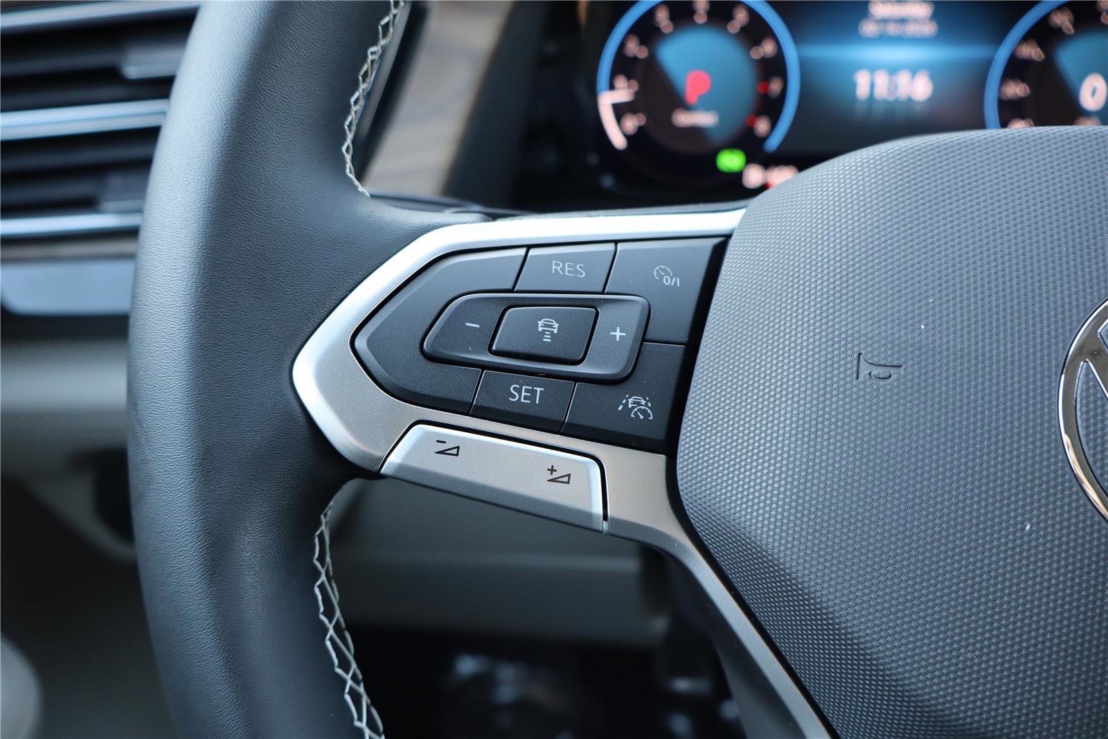 New 2026 Volkswagen Atlas SE image 15