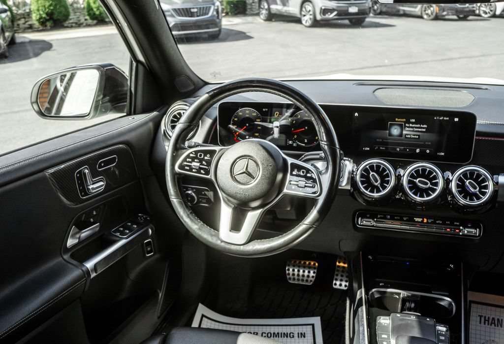 Used 2021 Mercedes-Benz GLB 250 4MATIC image 12