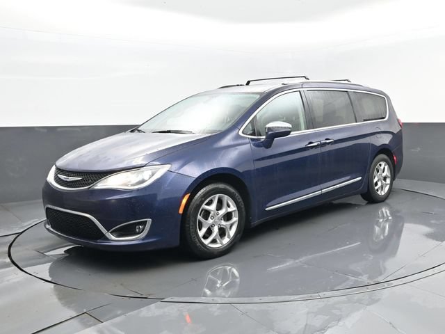 Used 2019 Chrysler Pacifica Limited FWD image 2