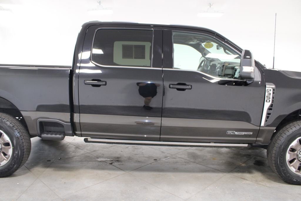 Used 2025 Ford F350 King Ranch w/ FX4 Off-Road Package AWD/4WD image 11