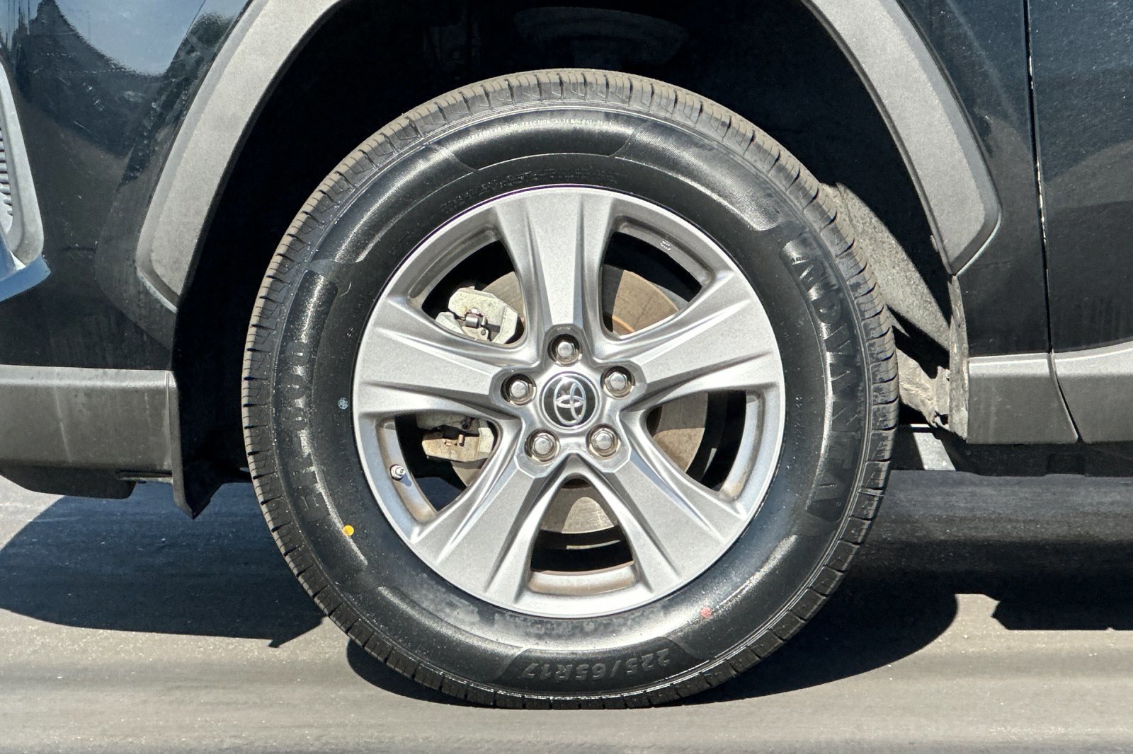 Used 2022 Toyota RAV4 LE image 25