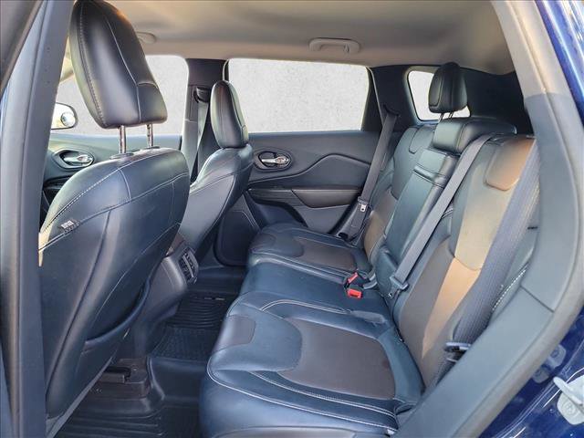 Used 2014 Jeep Cherokee Limited w/ Luxury Group FWD image 11