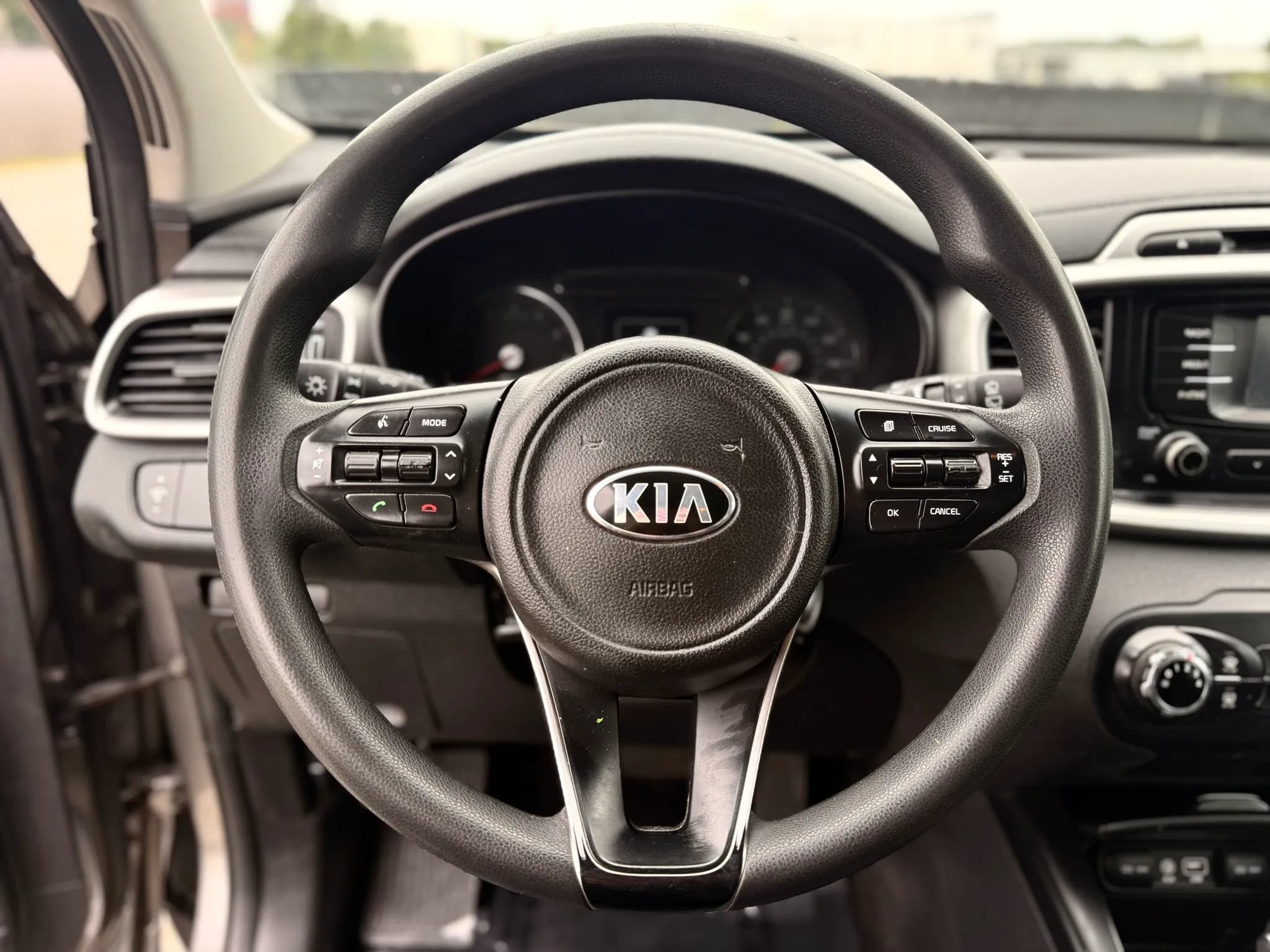 Used 2017 Kia Sorento AWD image 25