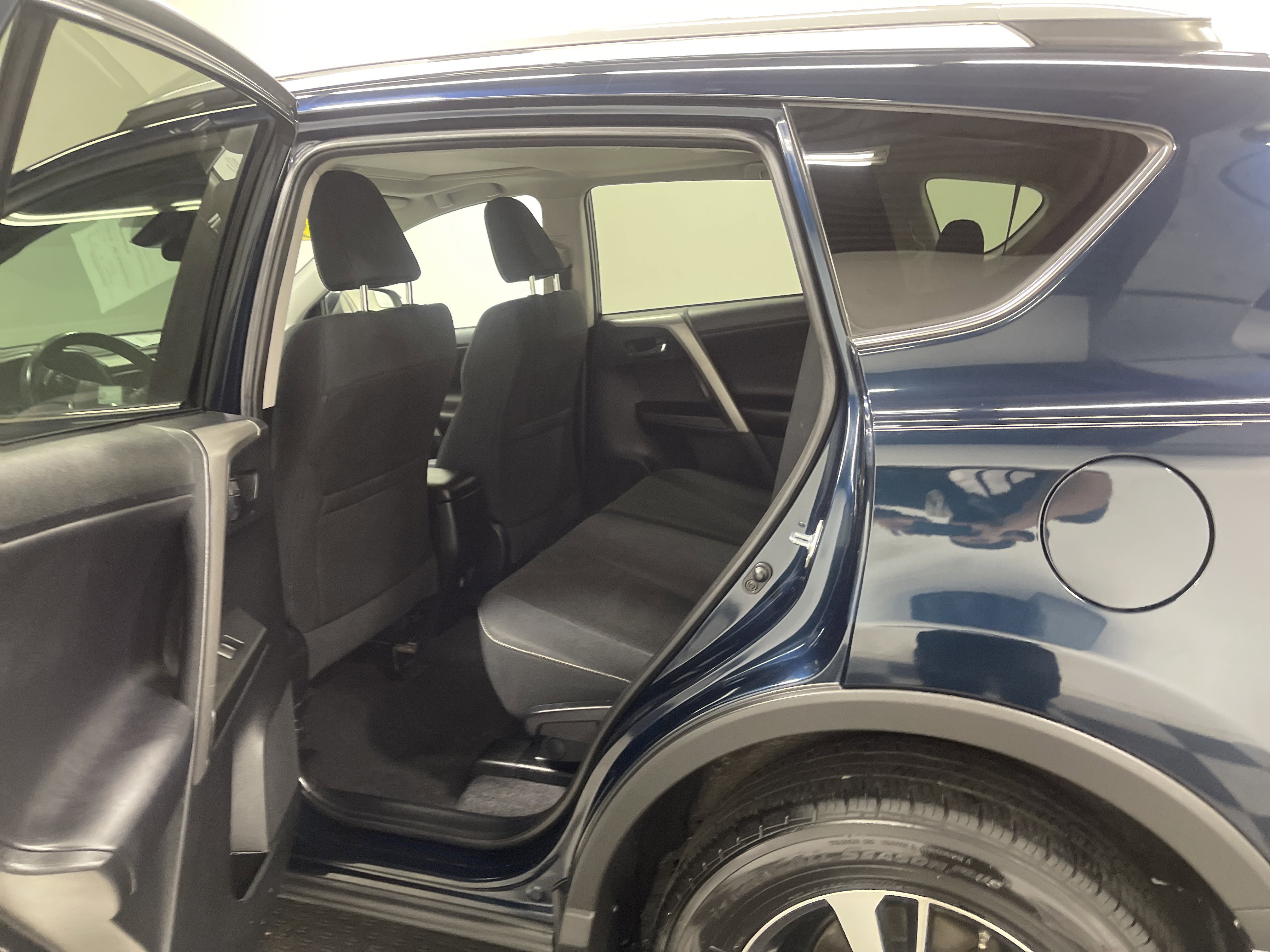 Used 2017 Toyota RAV4 XLE image 13