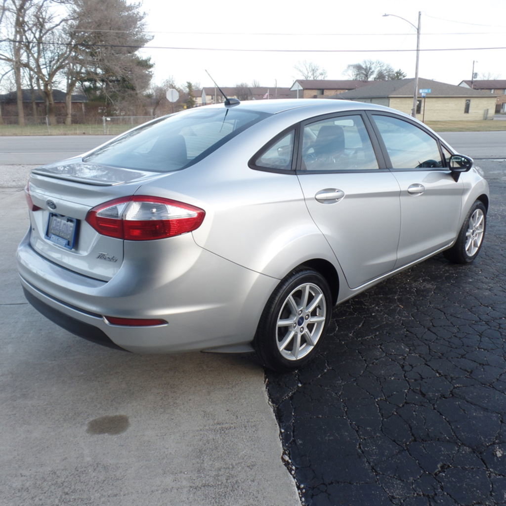 Used 2019 Ford Fiesta SE w/ Equipment Group 201A image 8