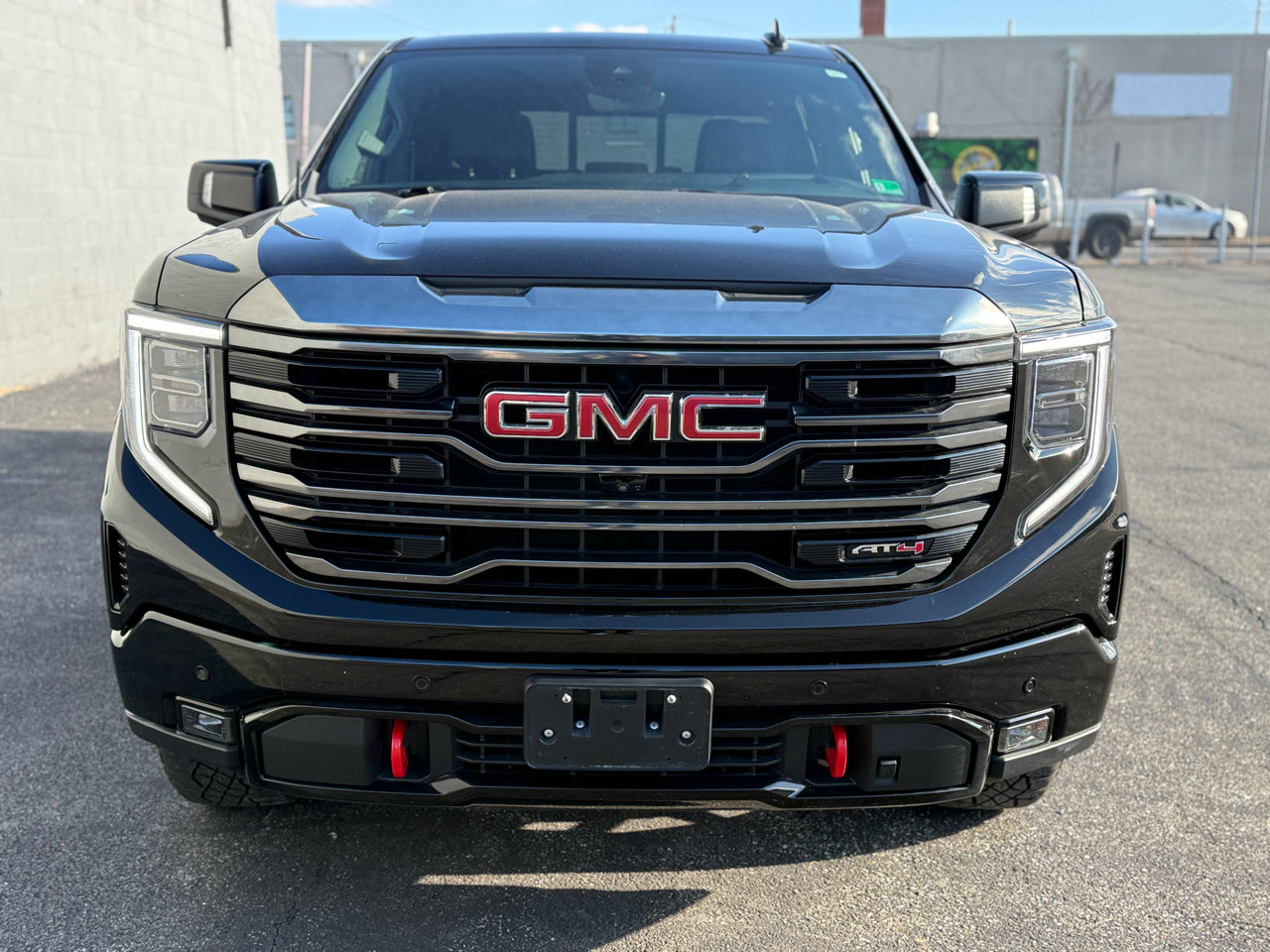 Used 2023 GMC Sierra 1500 AT4 w/ Technology Package image 32