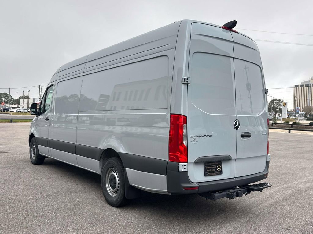 New 2025 Mercedes-Benz Sprinter 2500 image 4