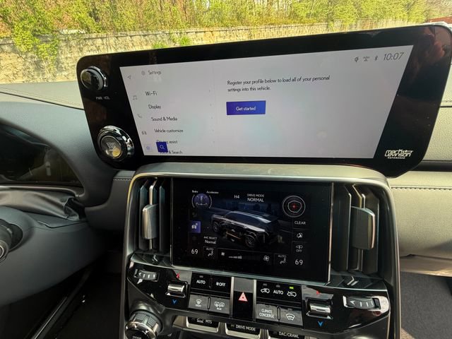 New 2026 Lexus LX 600 4WD w/ Interior Upgrade Package image 16