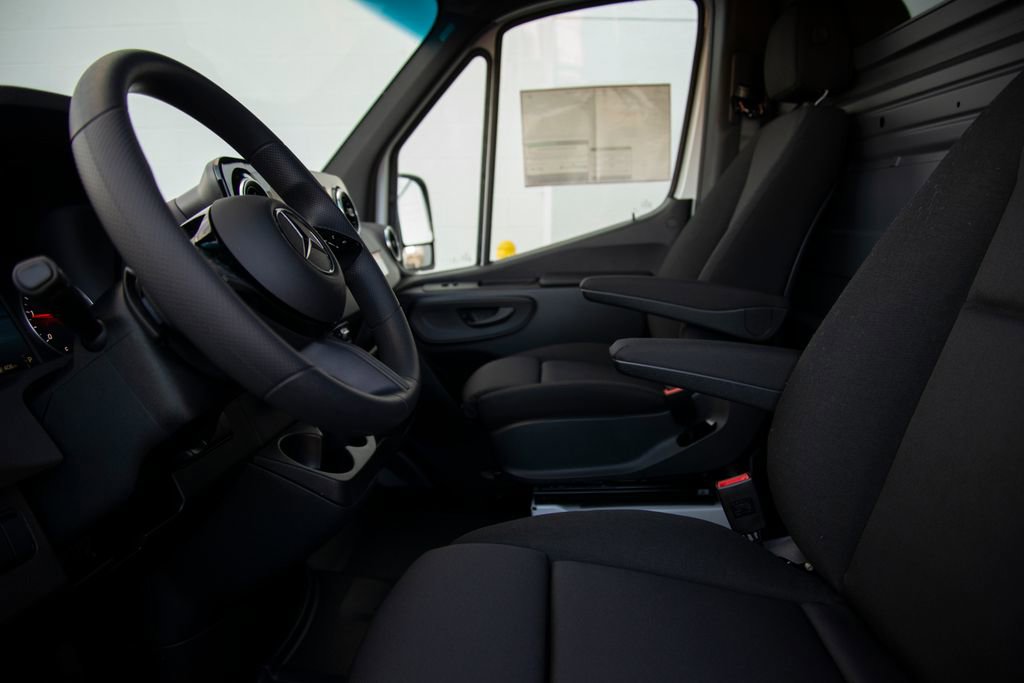 New 2026 Mercedes-Benz Sprinter 2500 image 13