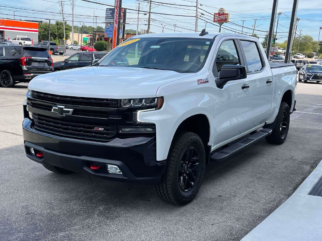 Certified 2022 Chevrolet Silverado 1500 LT Trail Boss w/ LPO, Dark Essentials Package AWD/4WD image 7
