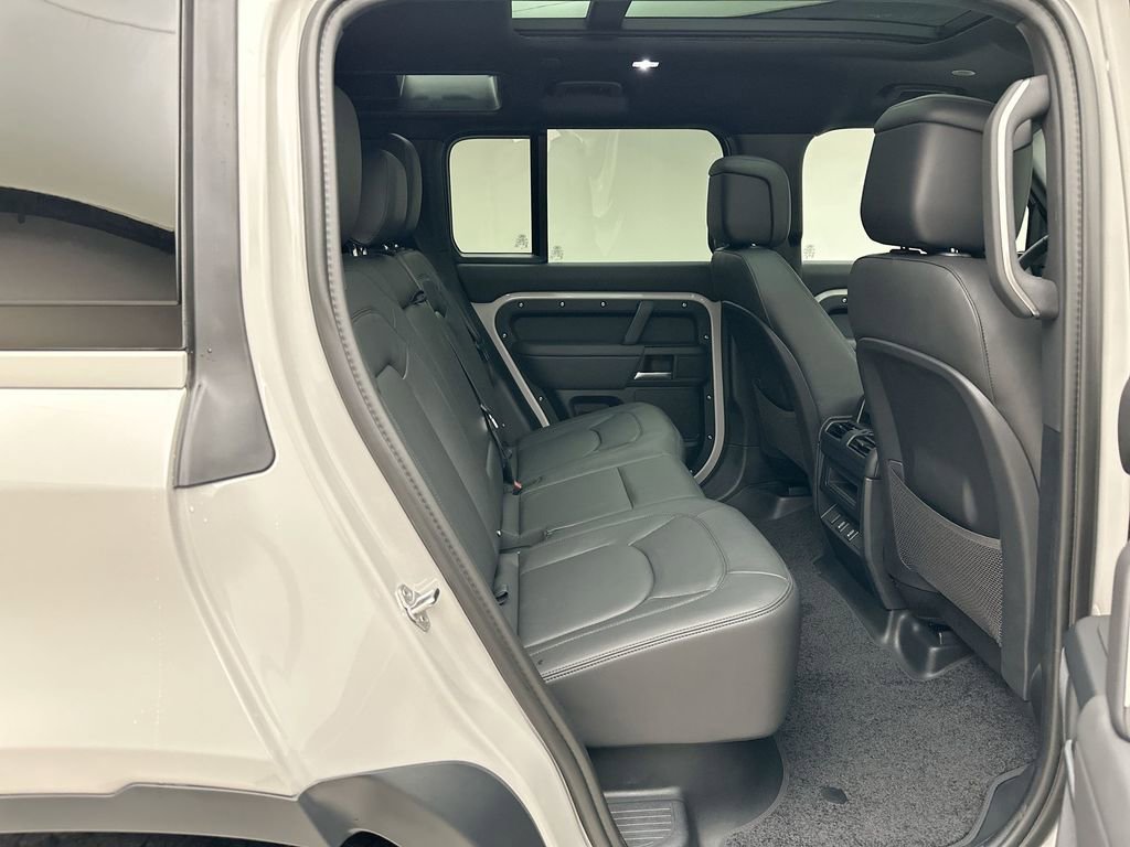 New 2026 Land Rover Defender 110 S AWD/4WD image 16