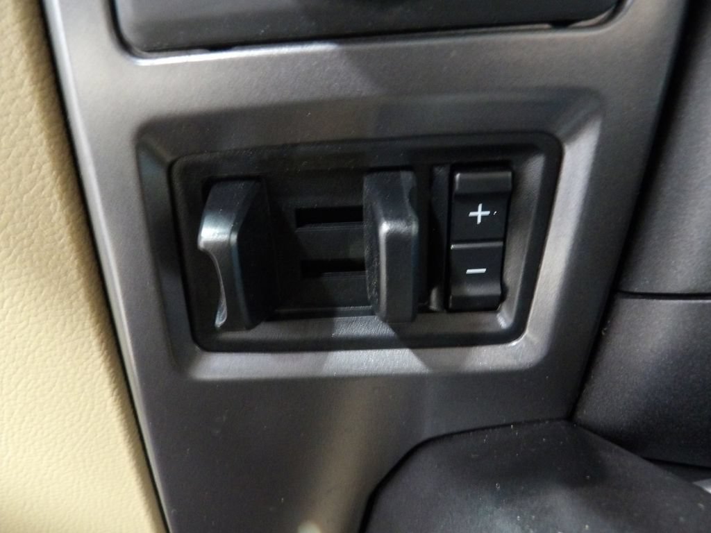 Used 2017 Ford F150 XLT w/ Equipment Group 302A Luxury AWD/4WD image 47