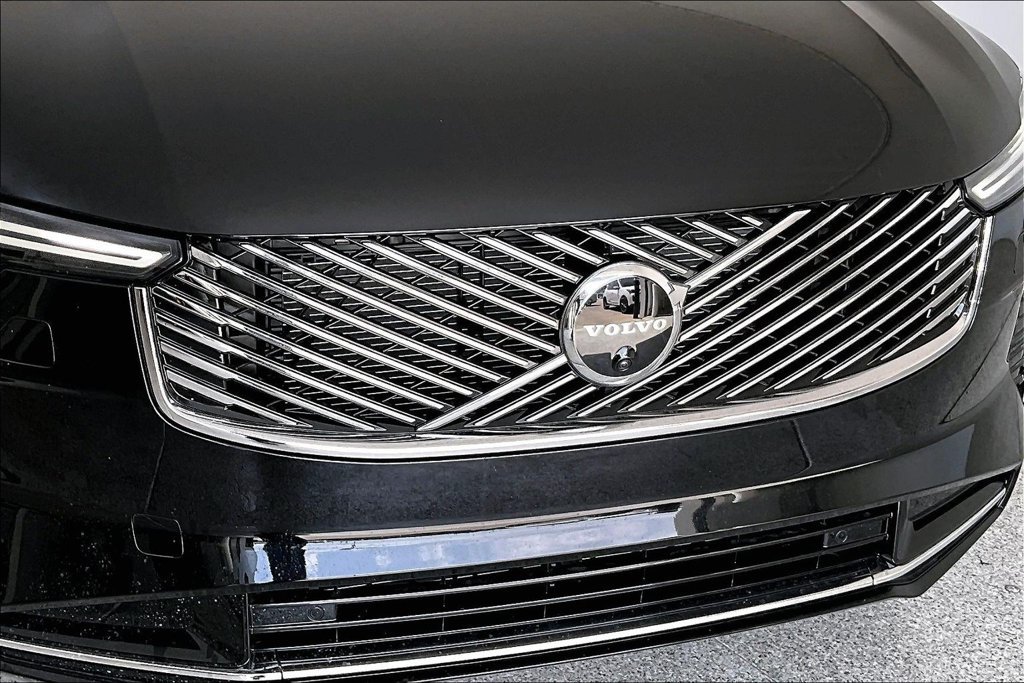 New 2026 Volvo XC90 B5 Plus AWD/4WD image 38