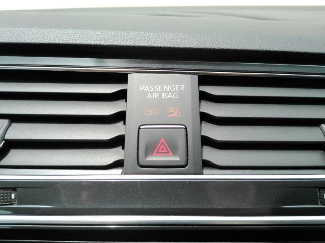 Used 2018 Volkswagen Tiguan SE w/ Panoramic Sunroof Package FWD image 40