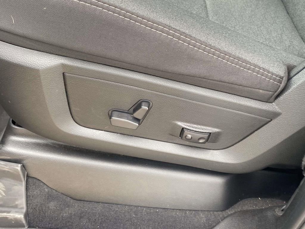 New 2025 RAM 2500 Big Horn AWD/4WD image 39