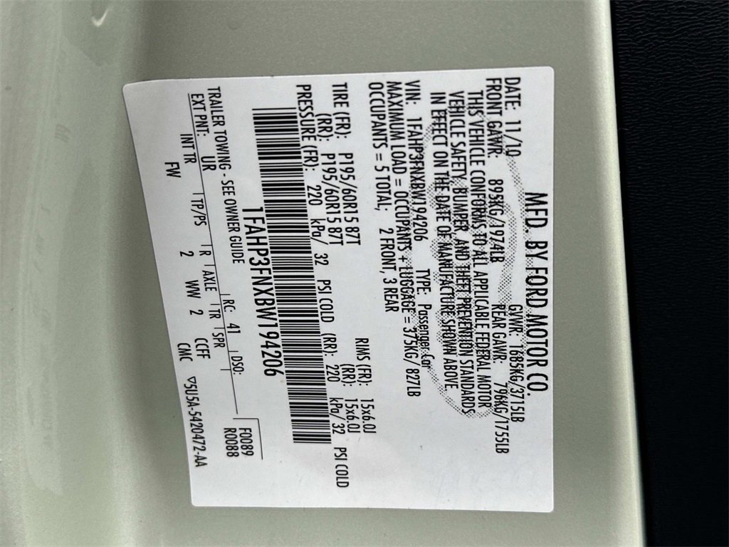 Used 2011 Ford Focus SE image 18