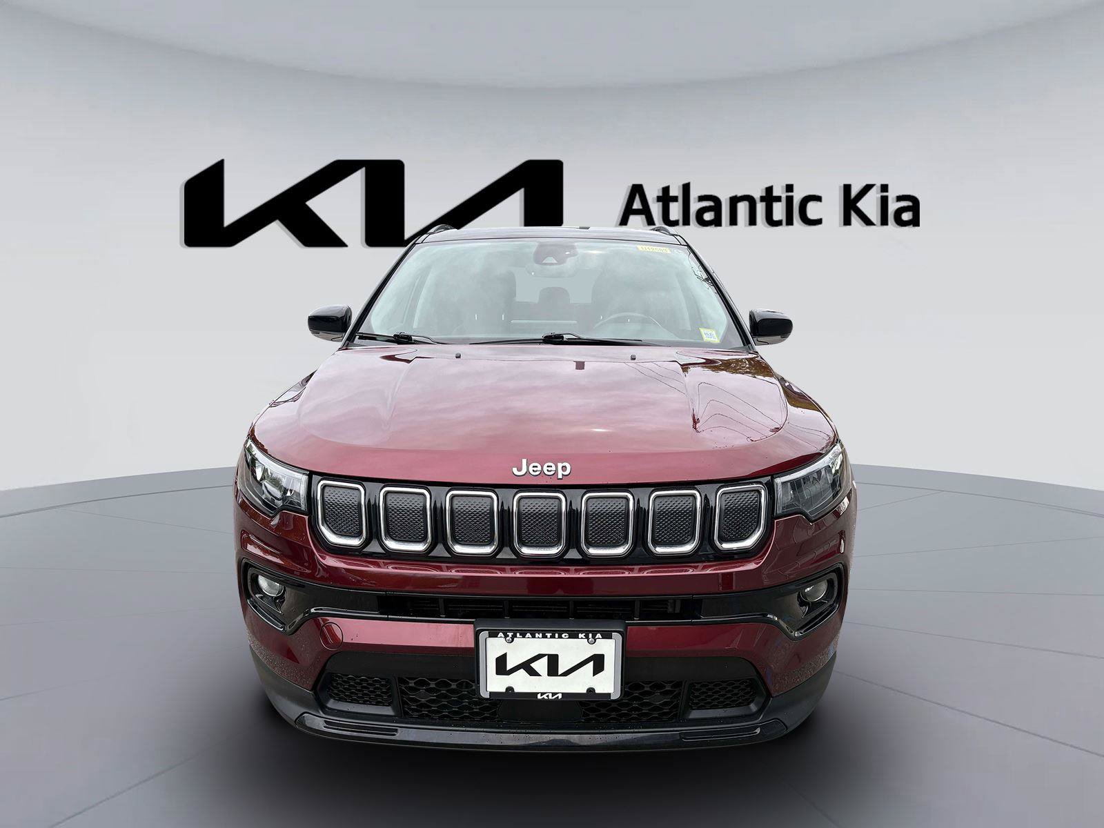 Used 2022 Jeep Compass Limited AWD/4WD image 2