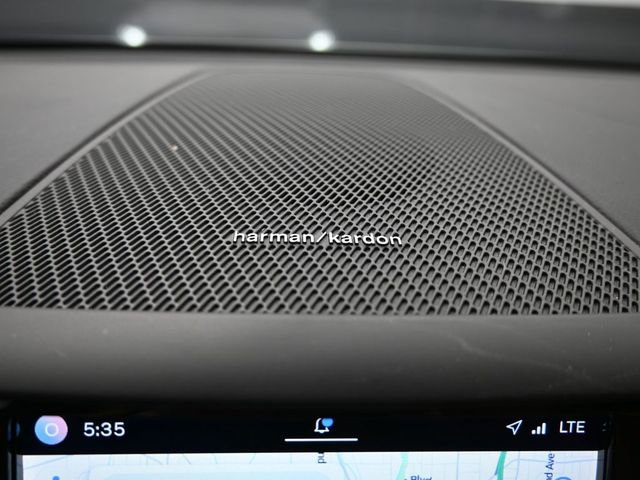 Used 2023 Volvo XC60 B5 Ultimate w/ Climate Package image 31