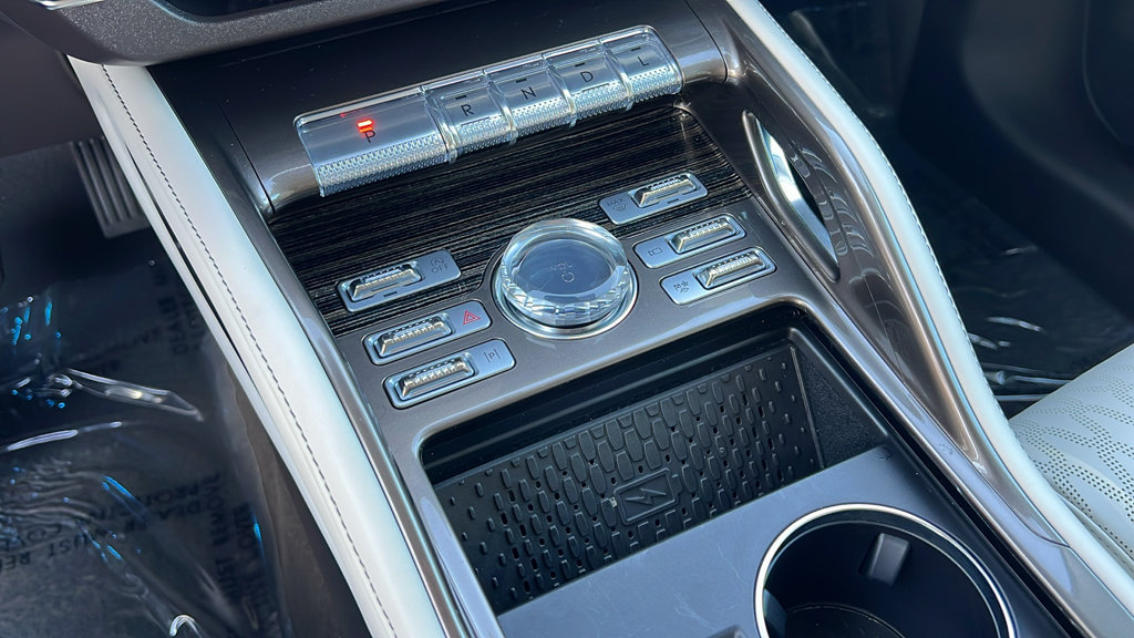 Certified 2026 Lincoln Nautilus Black Label w/ Jet Appearance Package AWD/4WD image 19